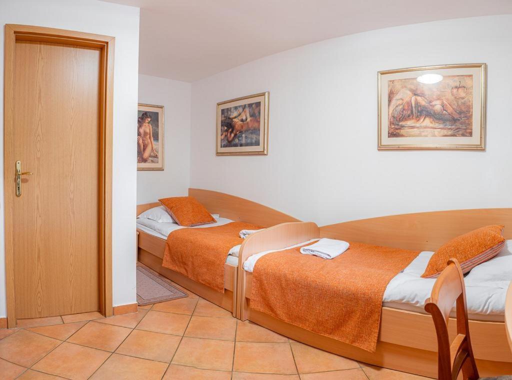 Hotel Gostilna Vovko Novo Mesto Eksteriør billede